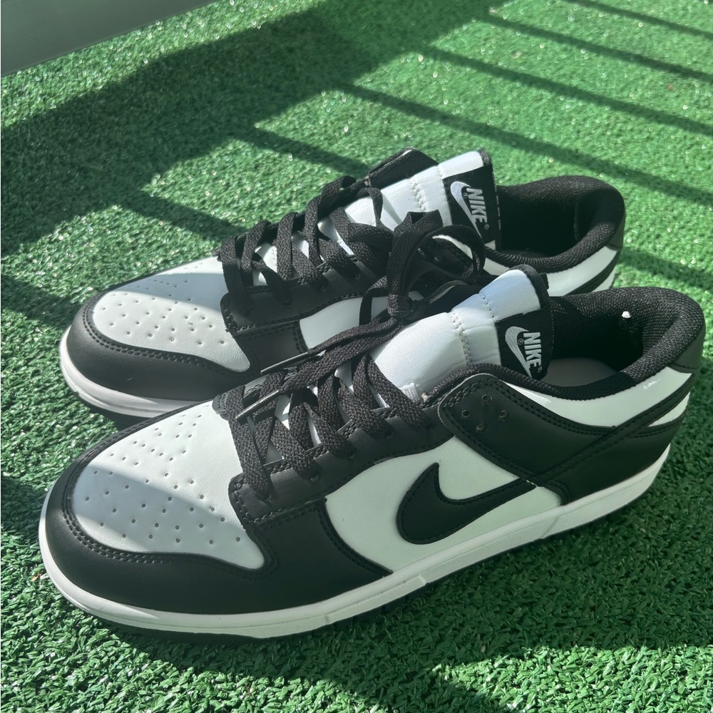 Nike Black and White Athletic Shoes
